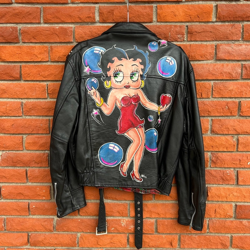 Betty Boop Painted Leather biker jacket - Picture 9 of 16